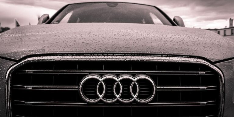audi-ucan-aracini-satisa-cikardi-TzQTrPSk.jpg
