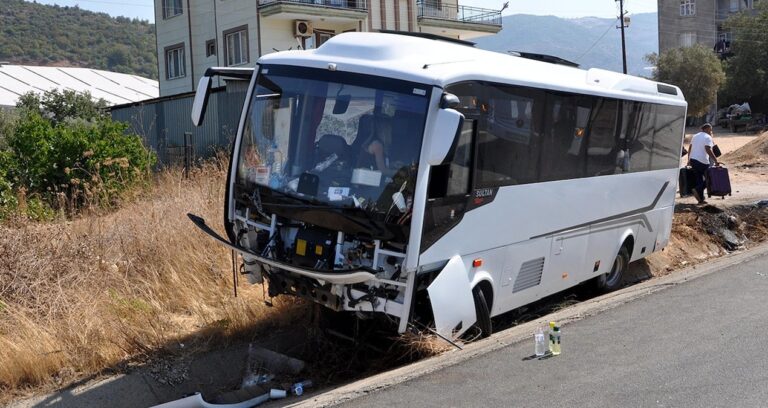 midibus-sarampole-dustu-9-yarali-qhGZBBNp.jpg