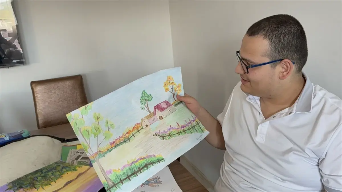 atipik otizmli osman karacanin resimle dolu hayali Bth7CB66.jpg