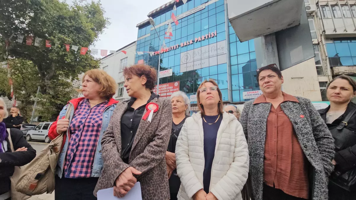 chp zonguldak kadin kollarinda istifa olayi jY1FnLeG.jpg