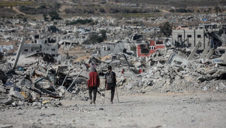 israil gazzeyi bir kez daha vurdu RkKCOHOe.jpg