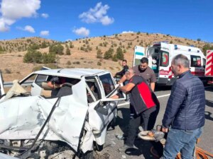 nevsehirde trafik kazasi surucu hayatini kaybetti xCiccUDq.jpg