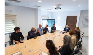 izmir ile japonya arasinda korfez temizligi icin is birligi PRI6kpgx.jpg