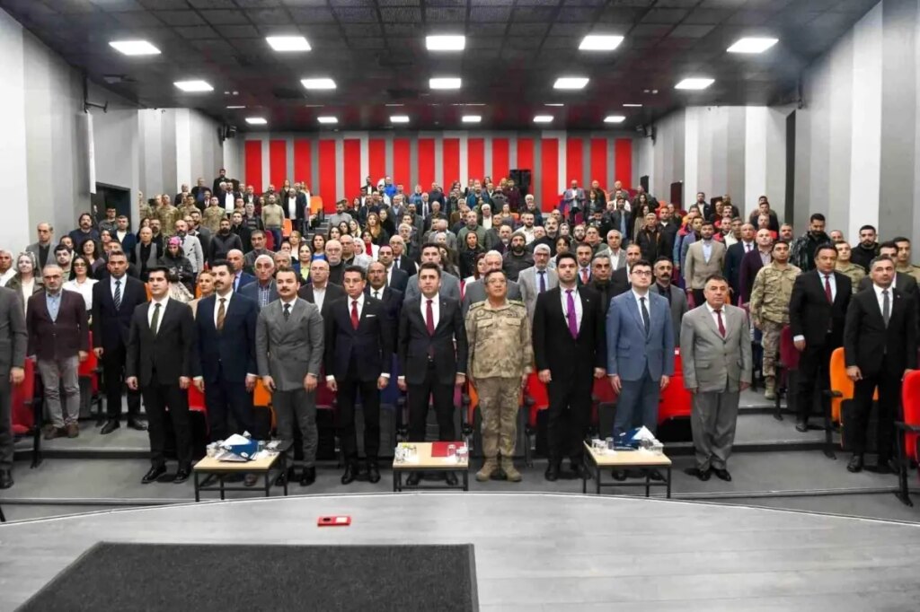 tuncelide yatirim tesvikleri ve girisimcilik destekleri toplantisi duzenlendi 1JrlFLjY.jpg