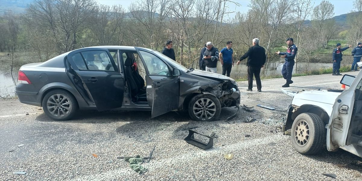 Balya’da Otomobil Kazası: 7 Kişi Yaralandı