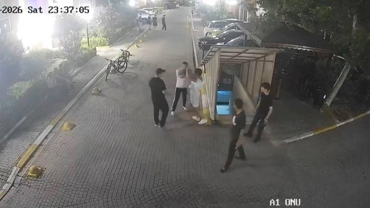 Esenyurtta 4 sahis 15 yasindaki cocugu darbetti vpyGRmR7
