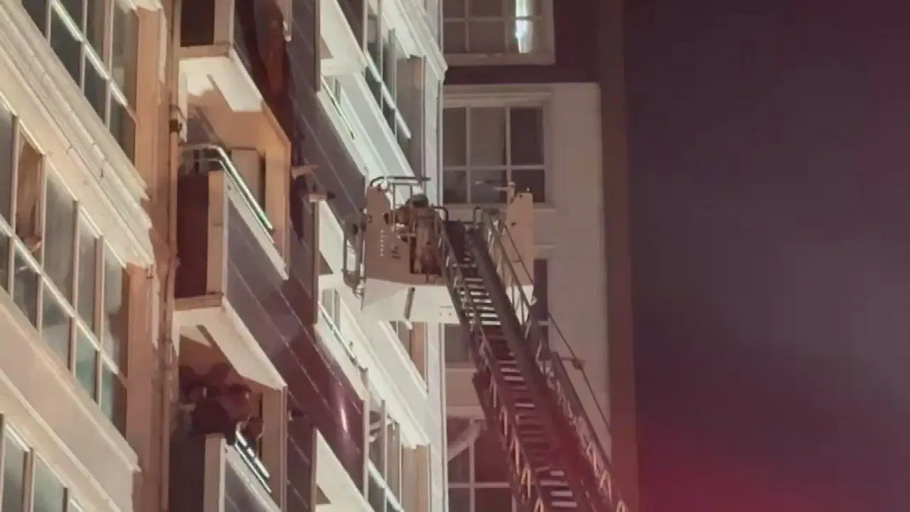 14 katlı binada yangın paniği: Mahsur kalan 13 kişi kurtarıldı Haber gorseli