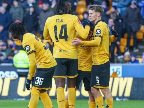 Super lig devine gelmemek icin ortaligi birbirine katti tesislere girisi yasaklandi YcPGVQEs